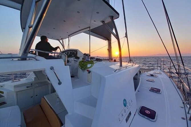 3-Hours Sunset Catamaran Cruise with Dinner all Inclusive - Comfort, group size, and the crew