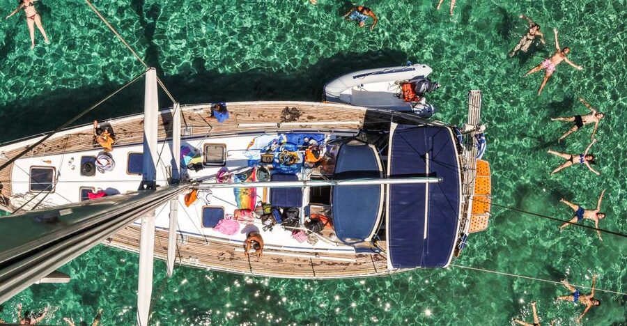 Adamas: Milos & Polyaigos Full-Day Sailboat Tour with Lunch - Starting in Adamas with a full day ahead