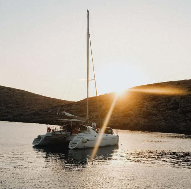 Agios Nikolaos: Spinalonga and Kolokytha Catamaran with Meal - What the crew adds to the day