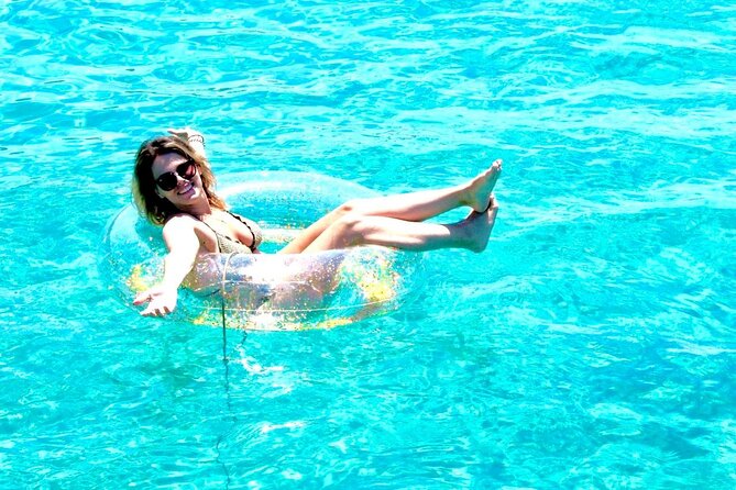 All inclusive cruise Sailing Cruise to Delos&Rhenia beaches - Delos: an impressive sight, with limited time