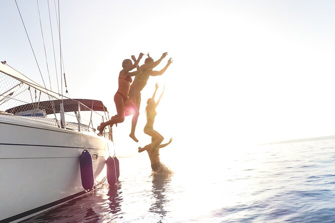 All inclusive cruise Sailing Cruise to Delos&Rhenia beaches - The crew and the mood on board