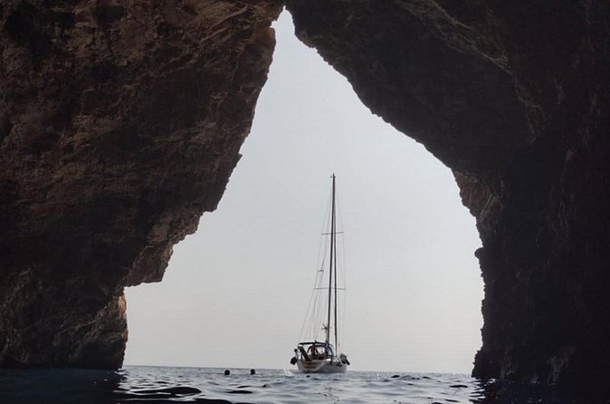 All Inclusive Daily Sailing with BBQ on Board - Meeting Point, Weather, And Practical Details