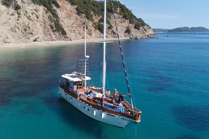 All-Inclusive Sailing Cruise-Skiathos & Nearby Islands with Lunch - Starting at Skiathos Port with an easy morning plan