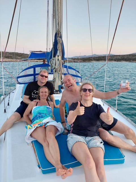 Antiparos: Private Sailing Cruise with Swim Stops and Lunch - Why this cruise works best for a small group