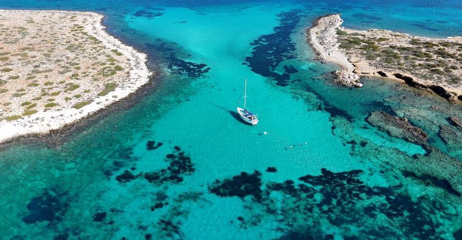 Antiparos: Private Sailing Cruise with Swim Stops and Lunch - Panteronisia: the first swim in shallow water
