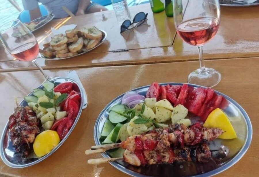 Antiparos: Private Sailing Cruise with Swim Stops and Lunch - Epitaphios and the route toward Despotiko