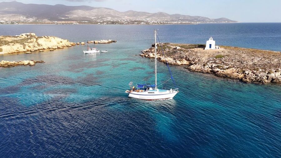 Antiparos: Private Sailing Cruise with Swim Stops and Lunch - Faneromeni Bay and the return swim