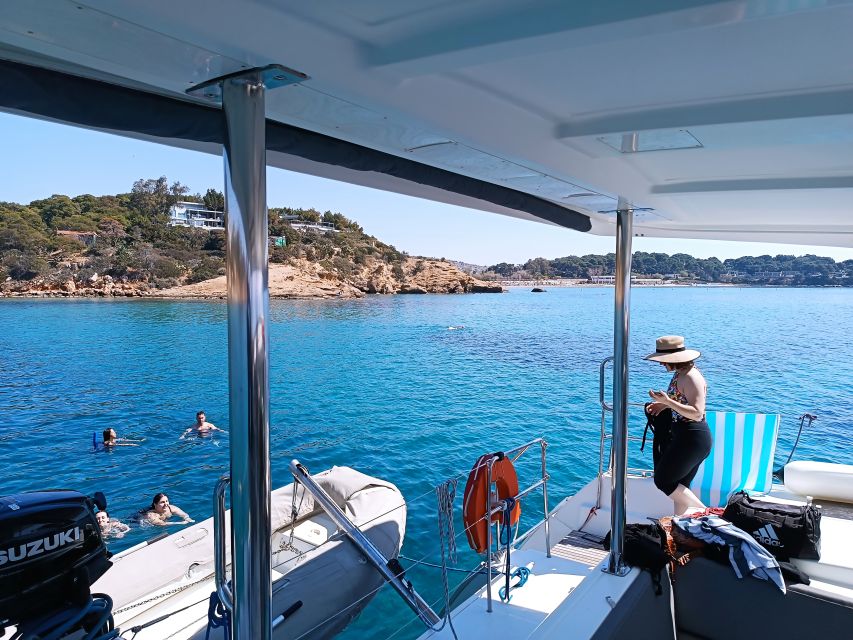 Athens: Catamaran Cruise with Fresh Lunch and Wine - Greek lunch onboard: the heart of the experience