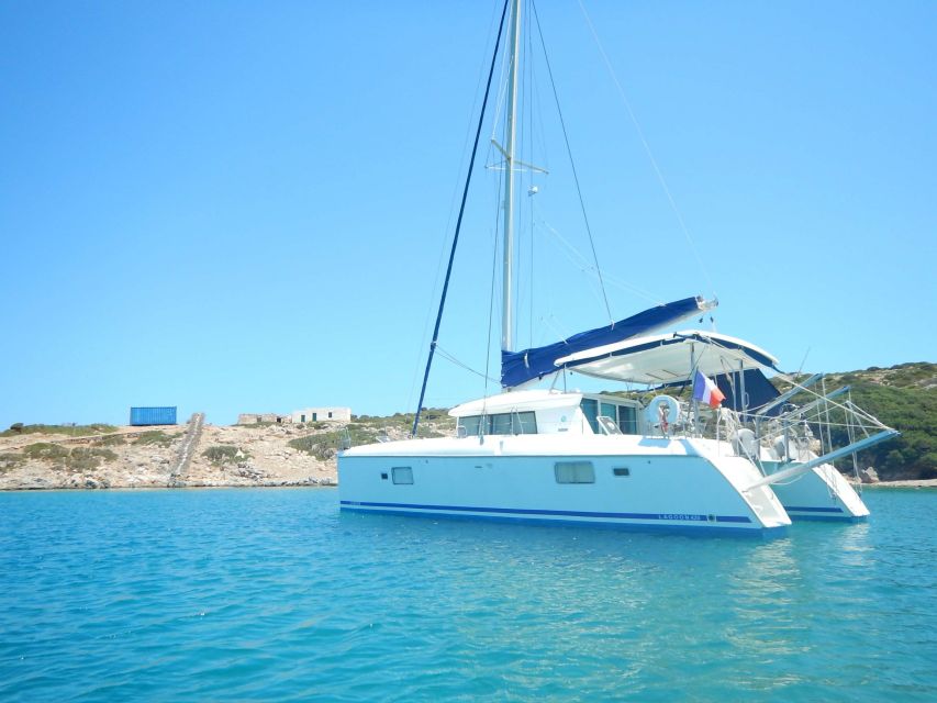 Athens: Catamaran Cruise with Fresh Lunch and Wine - The return sail along the Athenian coast