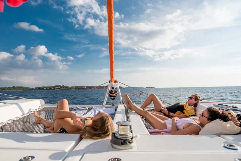 Athens: Half-Day Morning Catamaran Cruise with Meal & Drinks - Sailing south from Athens