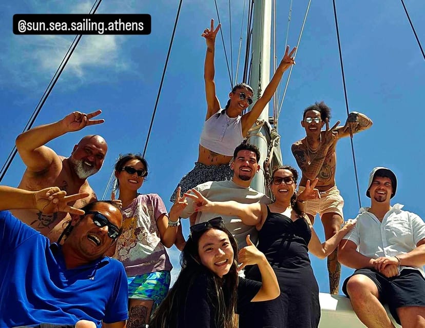 Athens: Riviera Catamaran Tour with Fresh Meal and Drinks - The first 75 minutes: sailing south from Alimos