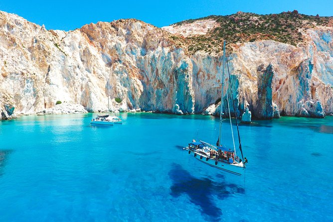 Best of Milos and Poliegos Catamaran snorkelling Cruise with BBQ - Five details that shape the day