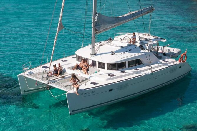 Best of Milos and Poliegos Catamaran snorkelling Cruise with BBQ - Poliegos and Galazia Nera: the morning reward
