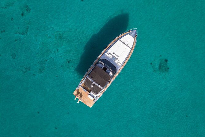 Boat - yacht tours at Mykonos - Who will enjoy this private boat day