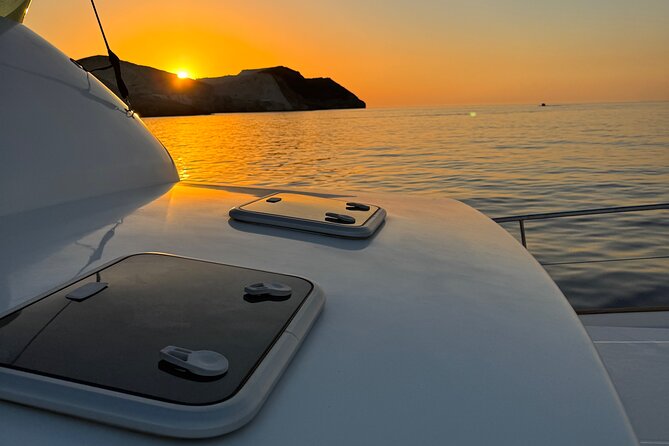 Catamaran Full Day Cruise in Agia Kiriaki Kleftiko - Gerakas: Quiet Water and Lunch by the Sea