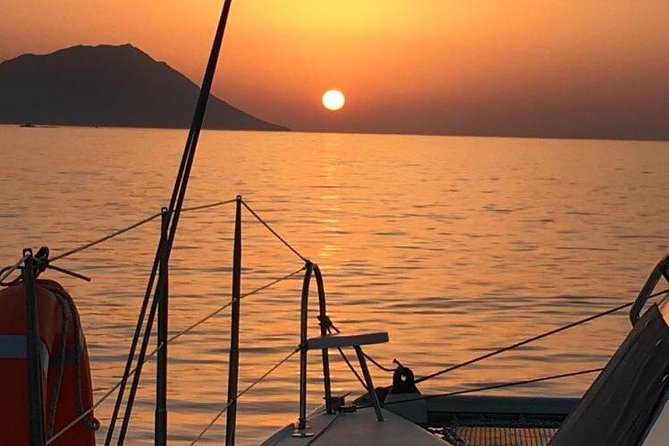 Catamaran Half Day Afternoon Cruise With Sunset: Kleftiko - Why this sunset cruise works so well