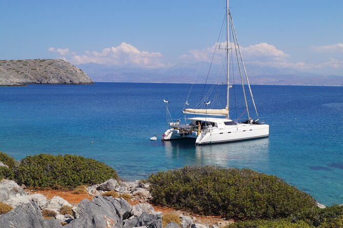 Catamaran Sailing Trip - All Inclusive - A relaxed group size, with a few limits