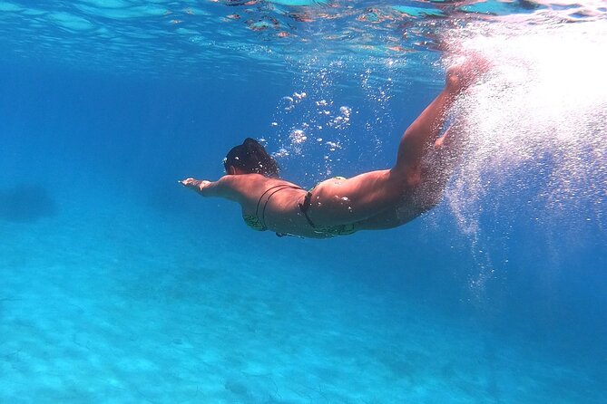 Chania: Private Day Catamaran Cruise with Swimming and Meal - What the private format changes
