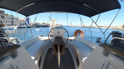 Private Sailing Cruise with Snorkel, Lunch & Drinks