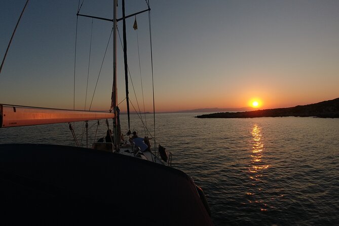 Chania shared Sailing cruise in a small group - Local snacks and a relaxed onboard rhythm