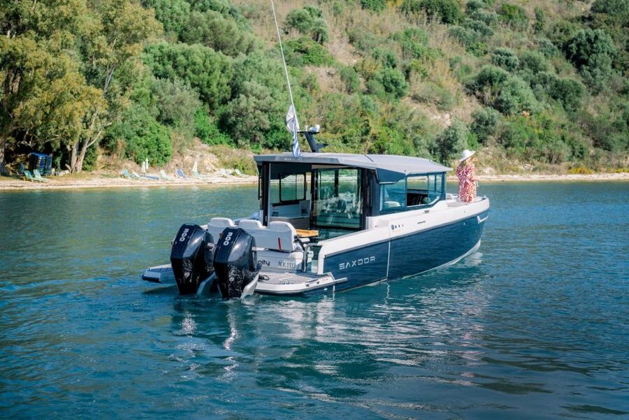 Corfu: Private yacht cruise to Paxos - Antipaxos & Caves - Who will enjoy this yacht day most