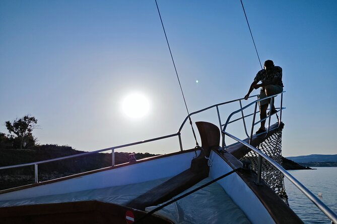 Dreamy Sails - Sunset Tour With Dinner And Wine - What the $65.53 price really includes