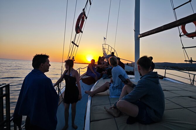 Dreamy Sails - Sunset Tour With Dinner And Wine - Useful planning details before you book