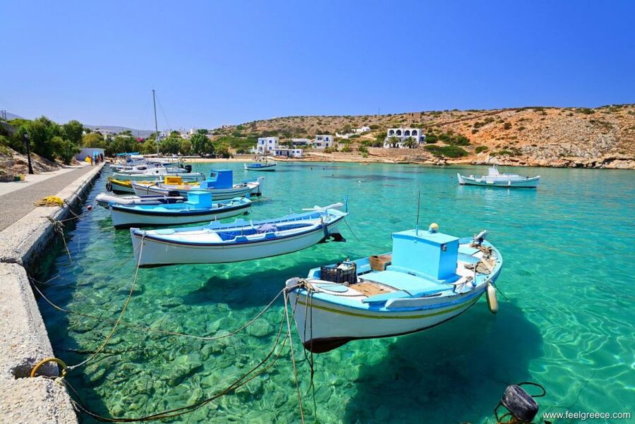 From Naxos: Schinoussa and Iraklia Sailing Cruise with BBQ - A BBQ lunch with more than souvlaki