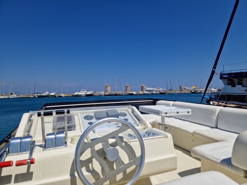 From Rhodes: Yacht Cruise to Lindos with Lunch and Drinks - Food, drinks, and comfort on board