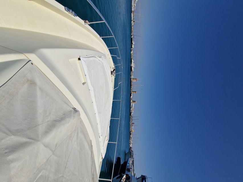 From Rhodes: Yacht Cruise to Lindos with Lunch and Drinks - Who should book this cruise?