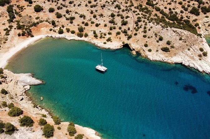 Full Day Yacht Tour in Catamaran Naxos Greece - Crew service and the tone on board