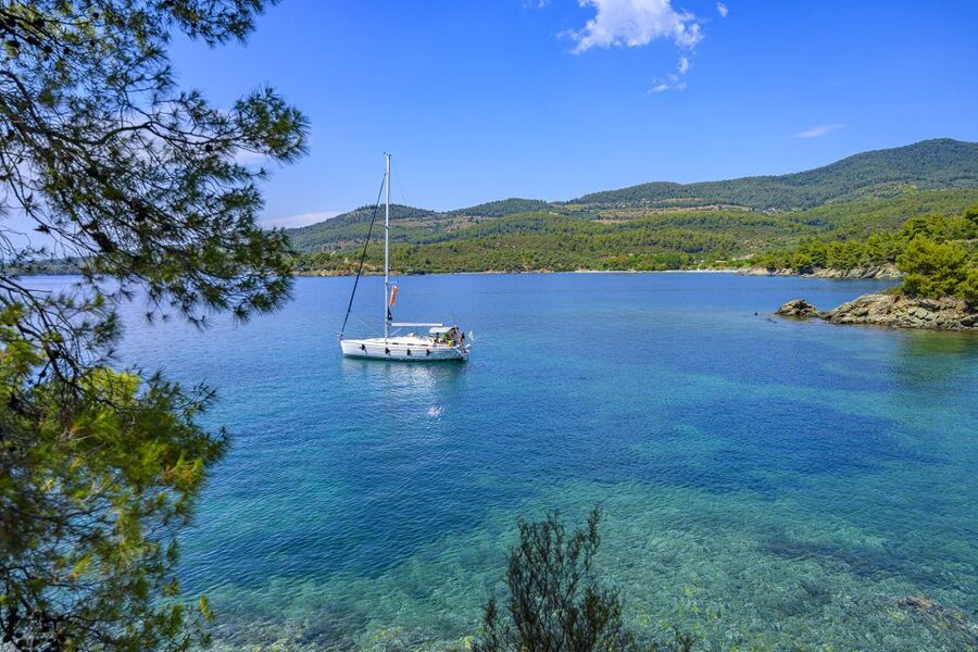 Halkidiki: Private Sailing Yacht Cruise Swim in Blue Waters - What the seven-hour cruise includes