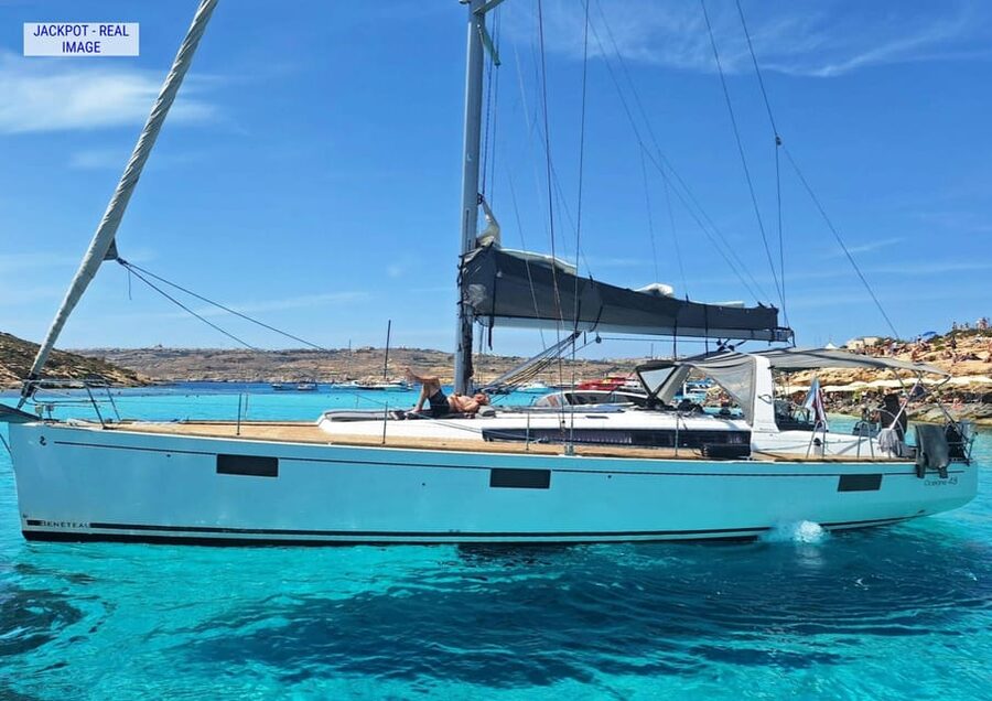Heraklion: Dia Island Luxury Sailing Trip with Meal & Drinks - Leaving Heraklion’s Venetian Port
