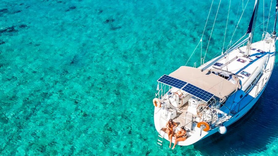 Heraklion: Dia Island Sailboat Cruise with Swimming and Meal - Three and a half hours for swimming and water activities
