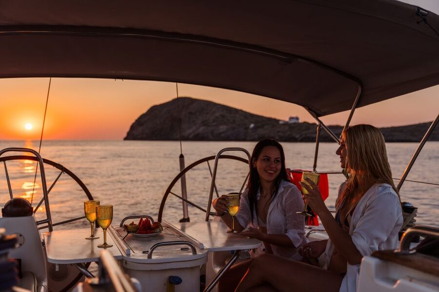 Heraklion: Dia Island Sailing Cruise with Snorkeling - What to pack for a comfortable day