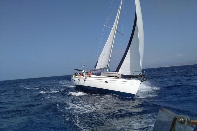 Heraklion | Half day Sailing cruise to Dia Island - Arriving at Dia and stopping at Dragon Tail Bay
