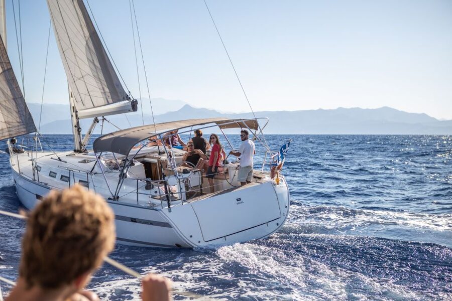 Heraklion: Sailboat Cruise to Dia Island with Drinks & Lunch - Choosing between the three cruise options
