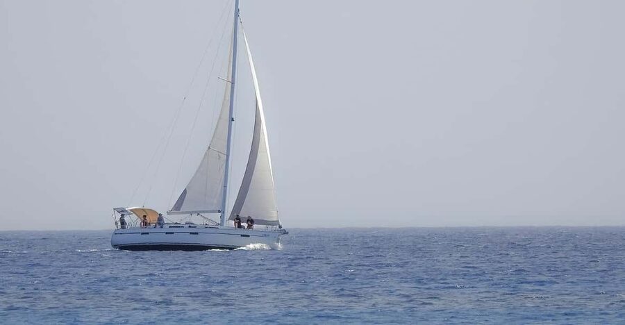 Heraklion: Sailing Cruise to Dia Island with Drinks and Meal - Dia Island, clear water, and quiet coves