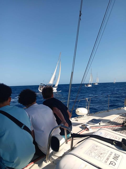 Heraklion: Sailing Cruise to Dia Island with Drinks and Meal - Lunch with shrimp spaghetti and Cretan touches