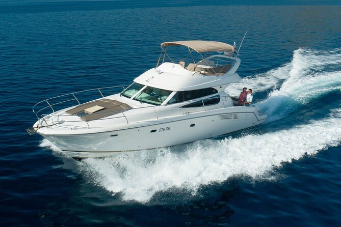 Ierapetra: Chrissi Island Luxury Yacht Cruise with Meal - The yacht, the crew, and the small-group question