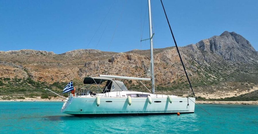Kissamos: Balos and Gramvousa Private Sailing Trip with Meal - Finding Izabela at Kissamos Port