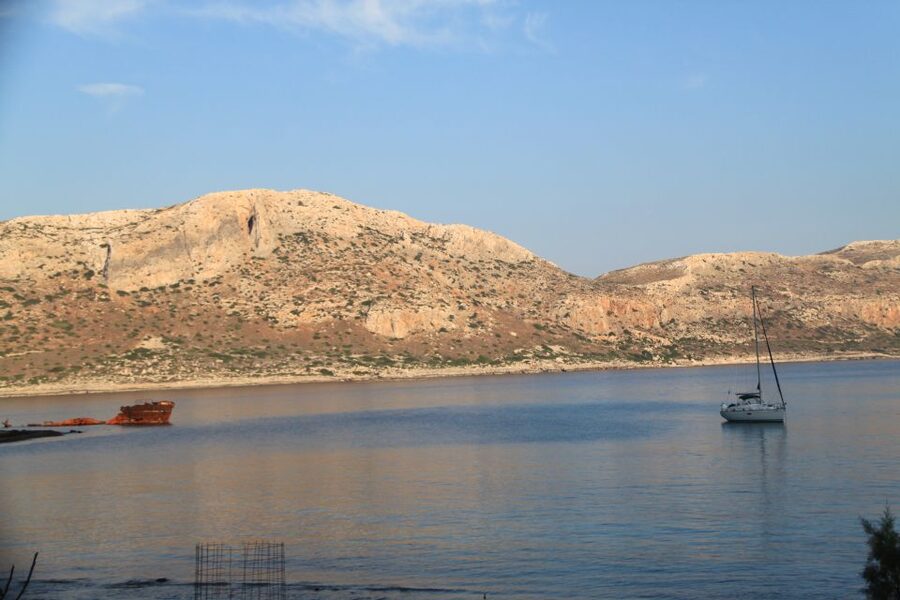 Kissamos: Balos and Gramvousa Private Sailing Trip with Meal - The short sail to Imeri Gramvousa