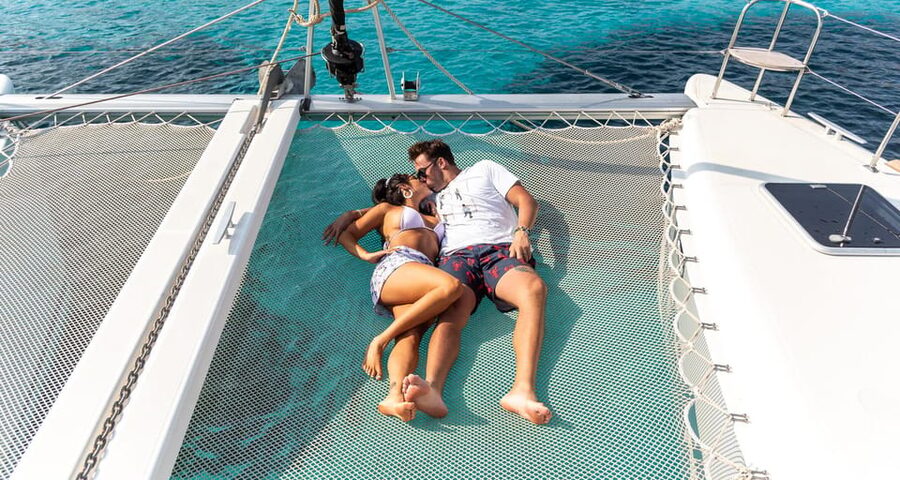 Kissamos: Balos & Gramvousa Luxury Catamaran Sailing Cruise - The crew makes the luxury claim work