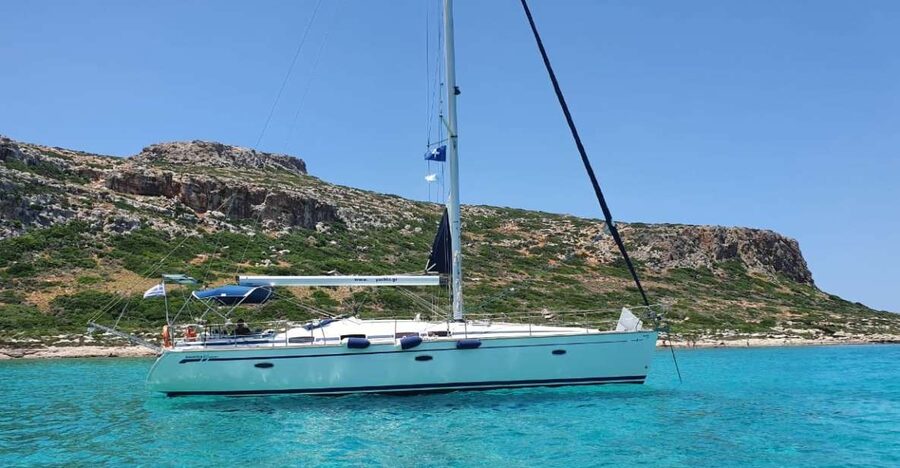 Kissamos: Catamaran Cruise to Balos & Gramvousa with Lunch - Lunch, Greek snacks, and drinks served aboard
