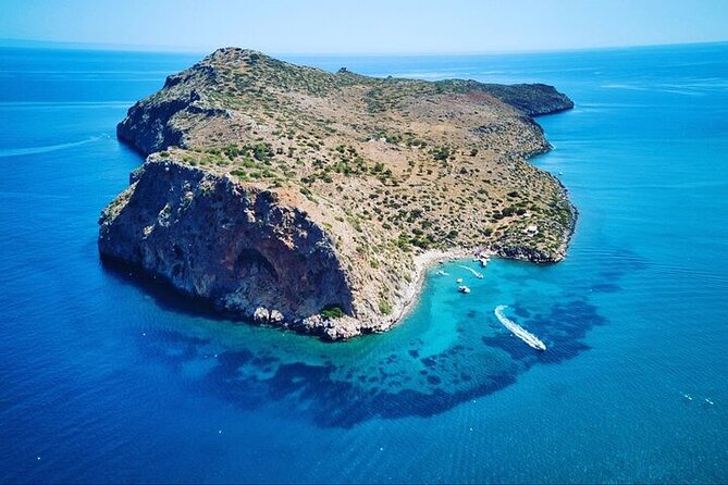 Kolimvari Shared Sailing Cruise to Agioi Theodoroi Island - Leaving Kolymvari for the Chania coast