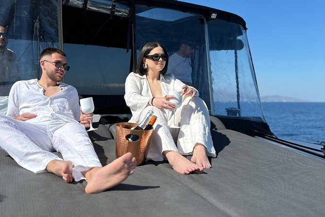 Luxury Catamaran Cruise, Dia Island –Open Bar & Lunch -Top Rated! - Quick points before you book