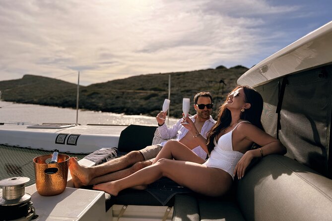 Luxury Catamaran Cruise, Dia Island –Open Bar & Lunch -Top Rated! - Three hours in Dia’s peaceful bay