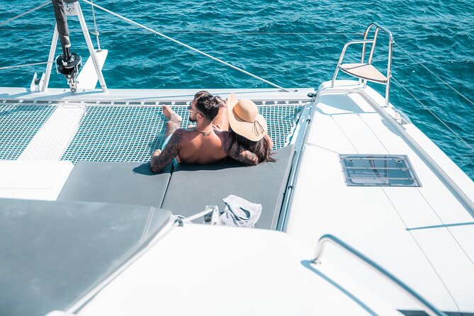 Majestic Catamaran Caldera Cruise with Snacks, Meal & Drinks - White Beach, Indian Rock, and the lighthouse