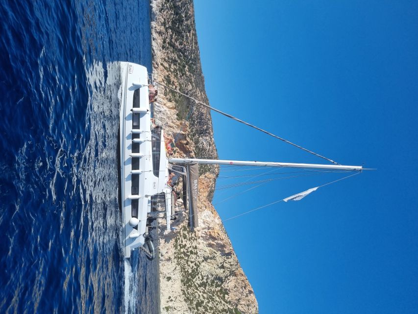 Milos: Full-Day Catamaran Cruise with Food and Open Bar - Passing Tsigrado and reaching Gerakas