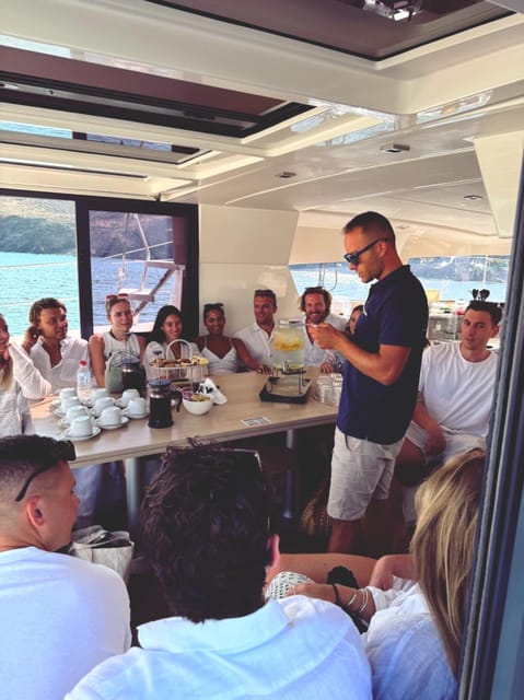 Milos: Full Day Luxury Catamaran with Full Meal & Open Bar - Food and Drinks: A Strong Part of the Value